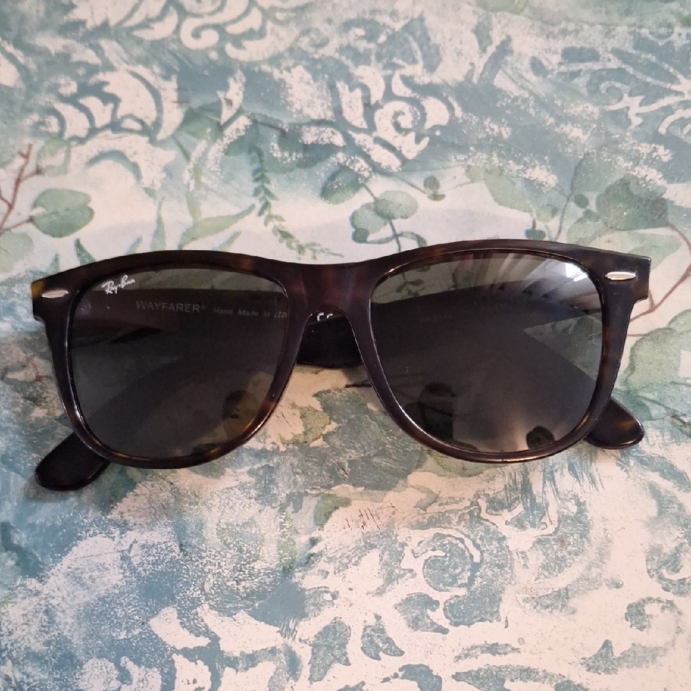 Ray-Ban Tortoiseshell Sunglasses with Black Lenses